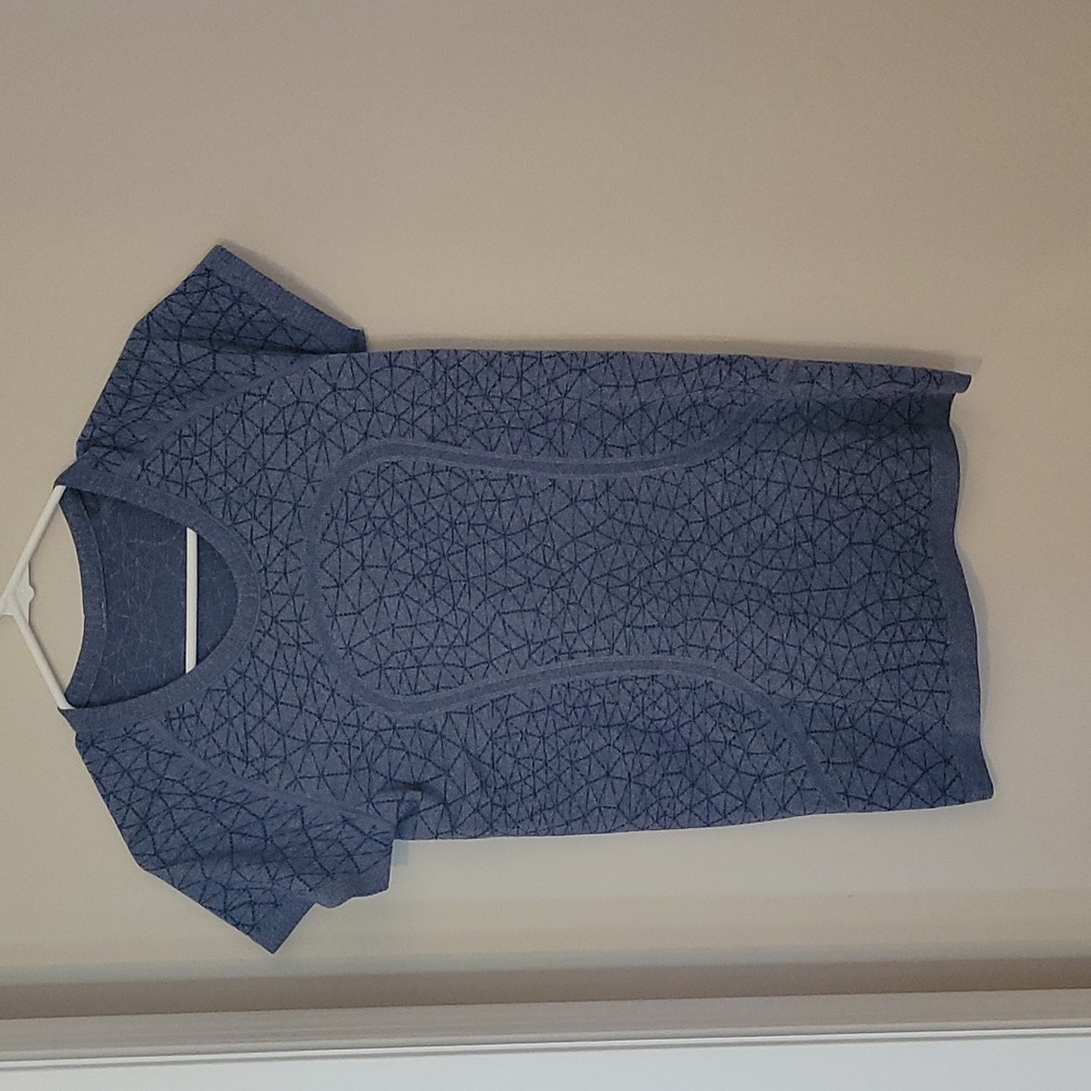 Lululemon shirt